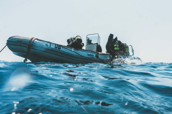 Boat Diving